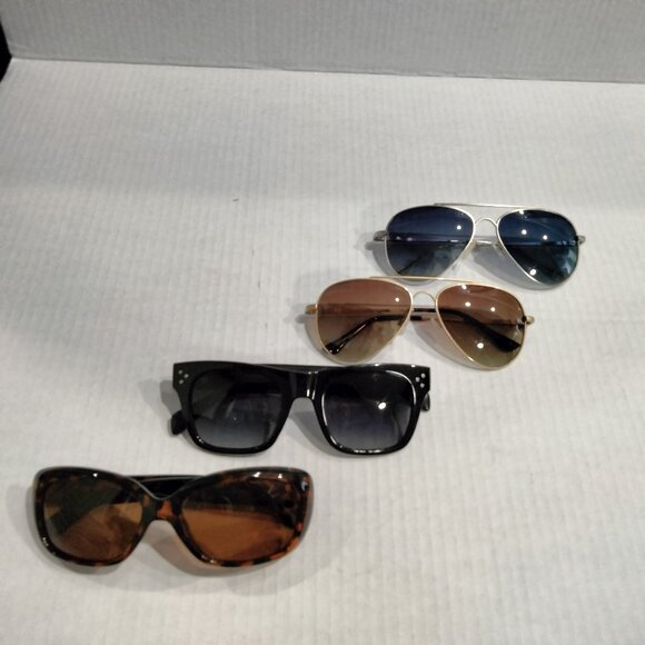 Sunglasses for Women, Lot of 4 - 3 Prive Revaux and 1 Foster Grant, NWOT